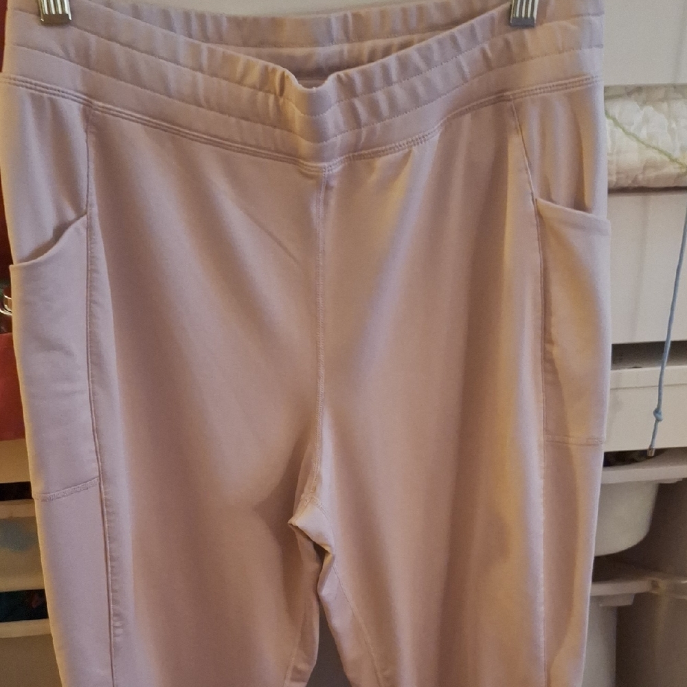 Fabletics Soft Mauve Joggers